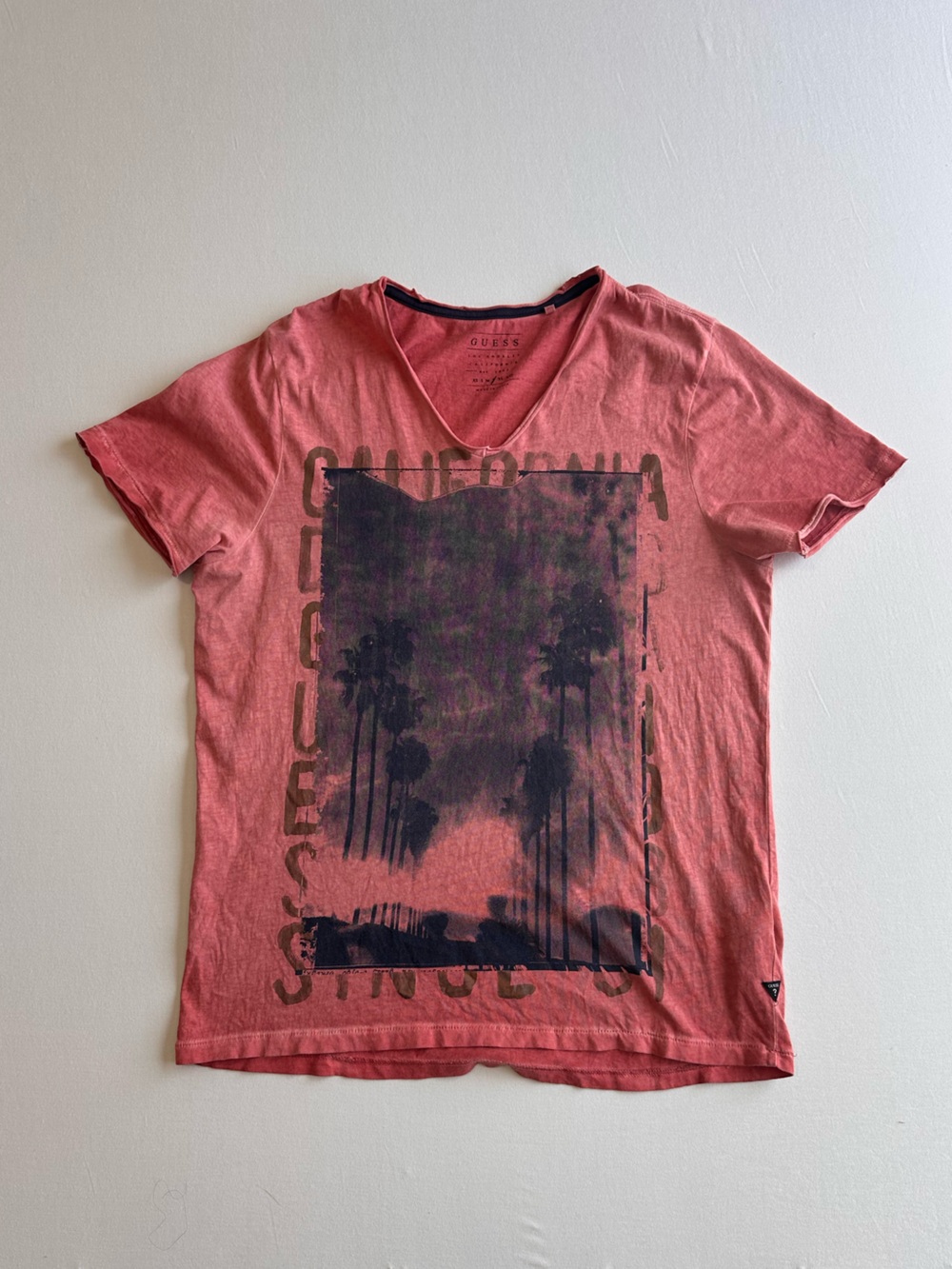 Guess Graphic V Neck Shirt